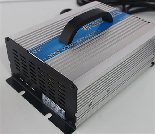 上海原裝電動(dòng)搬運(yùn)車充電機(jī),電動(dòng)搬運(yùn)車充電機(jī)