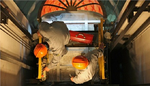 酒店電梯維修哪家好,電梯維修