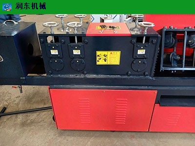 鋼管調(diào)直除銹一體機鋼管調(diào)直除銹一體機多功能鋼管調(diào)直除銹一體機推薦,鋼管調(diào)直除銹一體機