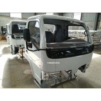 東風多利卡駕駛室  多利卡駕駛室