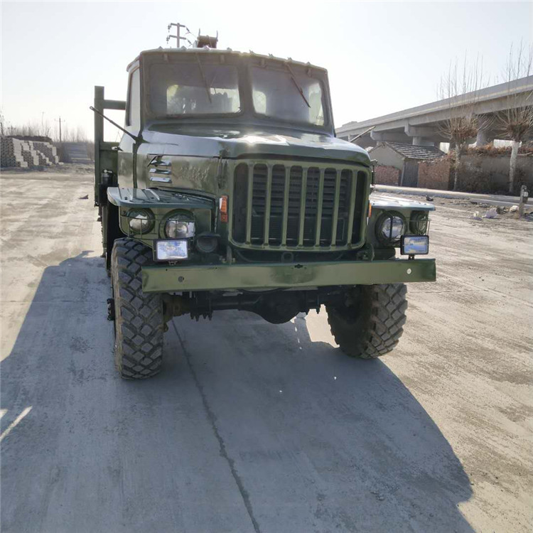 湖南園林吊樹木用5噸六驅隨車吊電話,六驅隨車吊