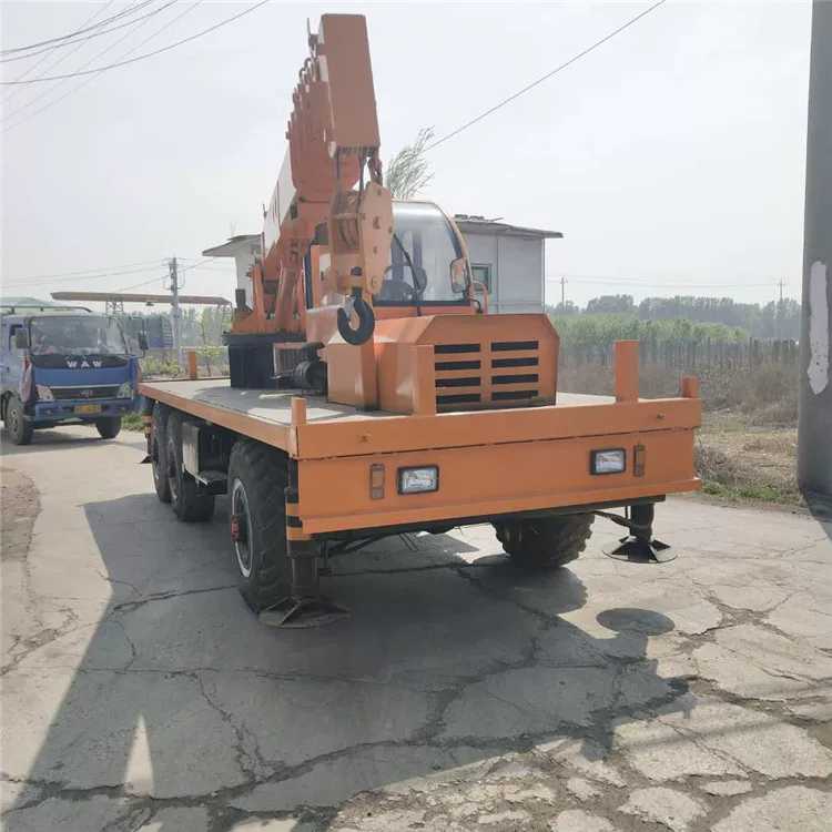 湖南園林吊樹木用5噸六驅隨車吊電話,六驅隨車吊