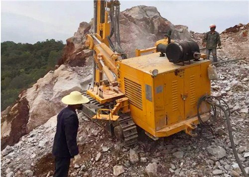 四川正億鉆機租賃,鉆機