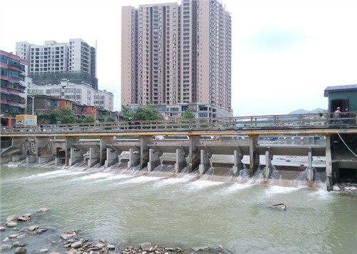 長沙水利翻板閘哪家強,翻板閘