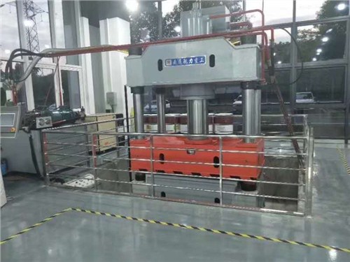 800噸液壓機(jī)那家好,液壓機(jī)