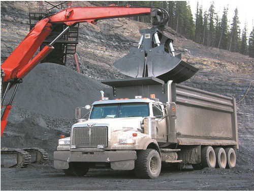 山東知名蛤殼式抓斗廠家實力雄厚,蛤殼式抓斗