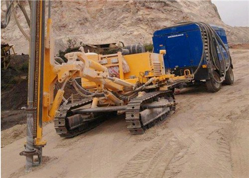 云南昆明出租鉆機,鉆機