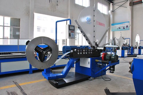 香港正品螺旋風(fēng)管機(jī)便宜,螺旋風(fēng)管機(jī)