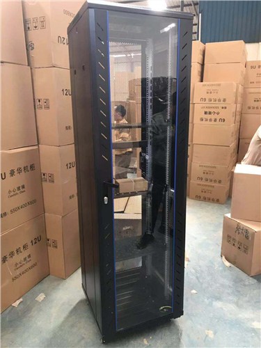 800mm服務器機柜好不好,服務器機柜