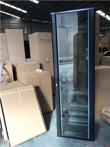 800mm服務器機柜好不好,服務器機柜